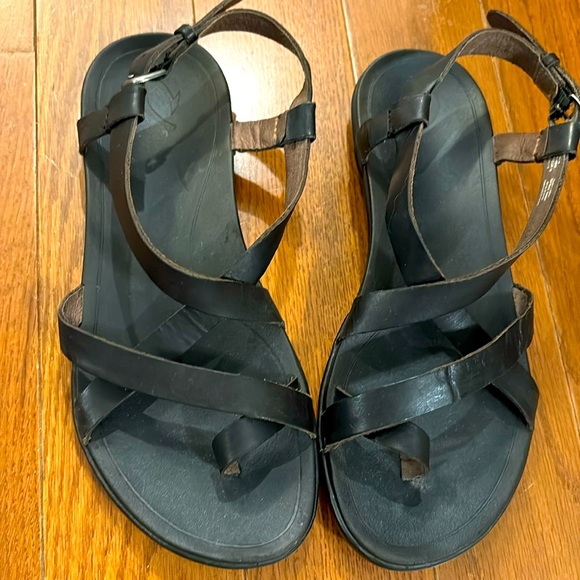 OluKai Shoes - OluKai Women's Upena sandals black 8